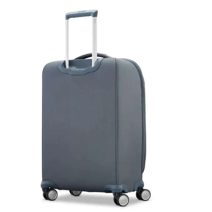 Elevation™ Plus softside bagaglio a mano spinner