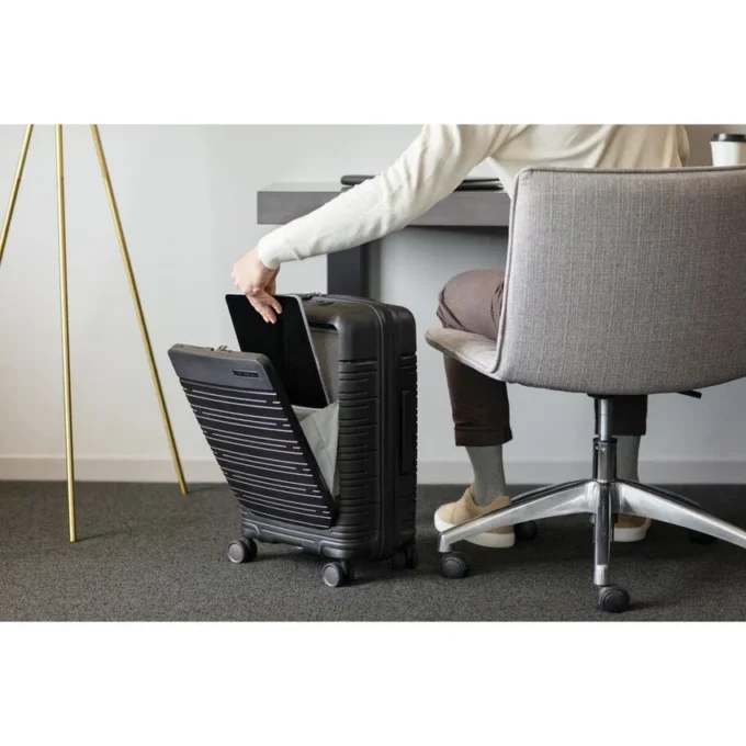 Elevation™ Plus valigia a rotelle rigida da bagaglio a mano