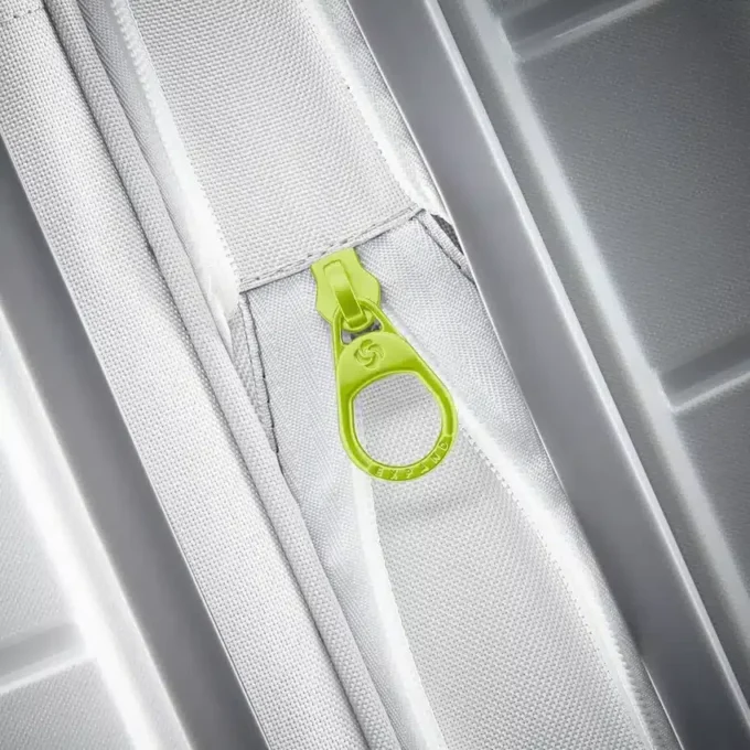 Freeform large spinner