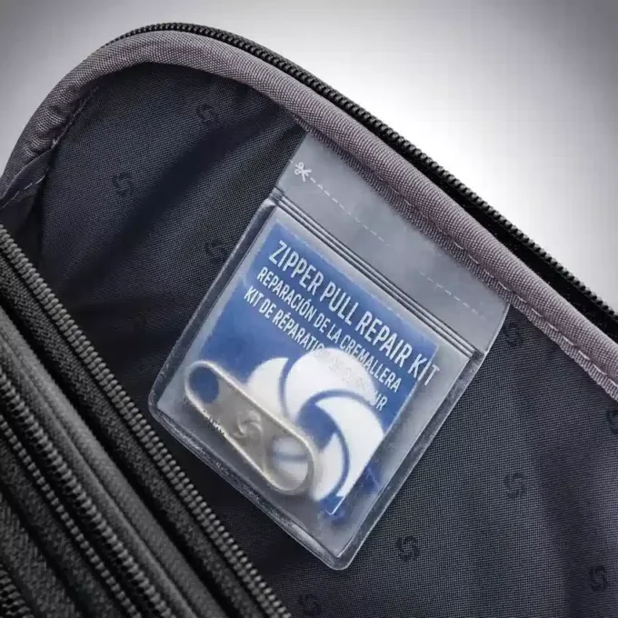 Valigia morbida Theorym con rotelle medie